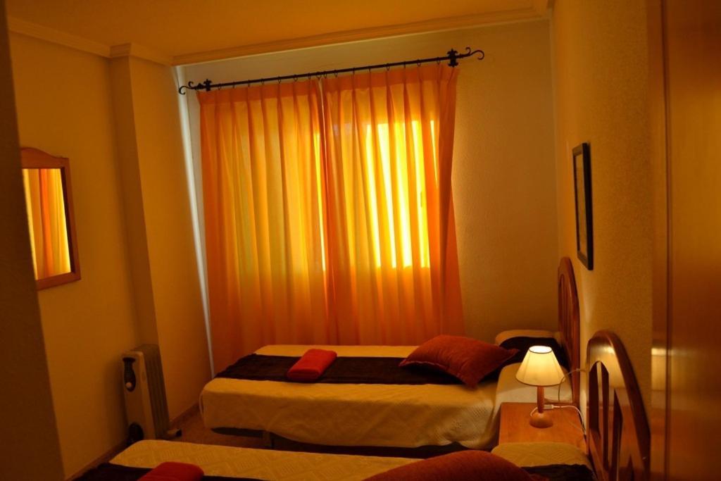 Apartamentos Turisticos Puerto Tomas Maestre La Manga del Mar Menor Szoba fotó